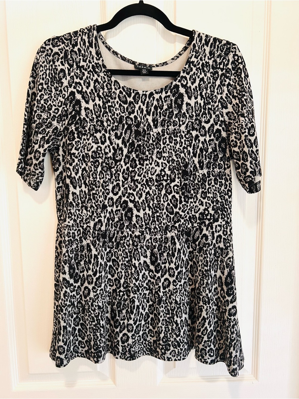 🐆 Torrid - Grey & Black Leopard-Print Knit Tunic 🐆